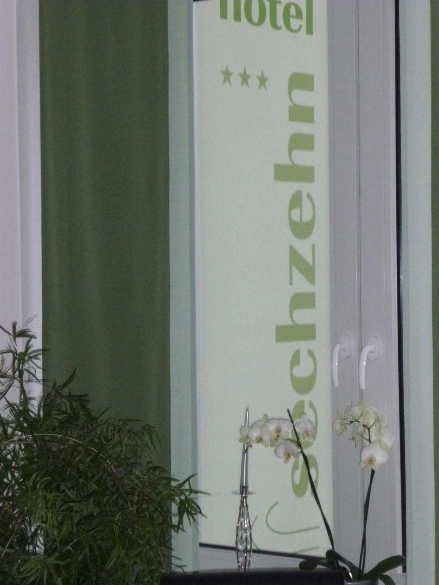 Hotel Sechzehn Leverkusen Esterno foto