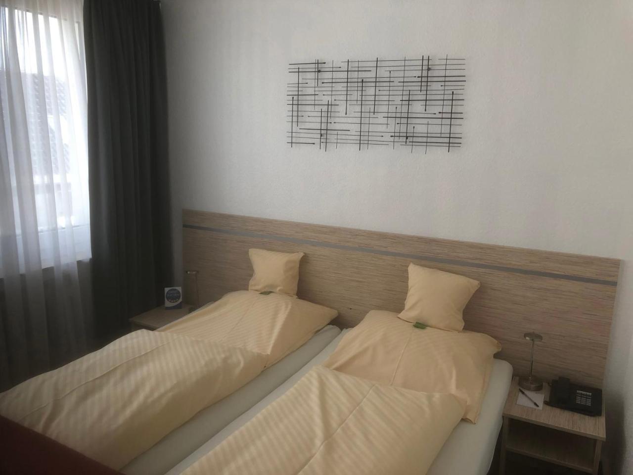 Hotel Sechzehn Leverkusen Esterno foto