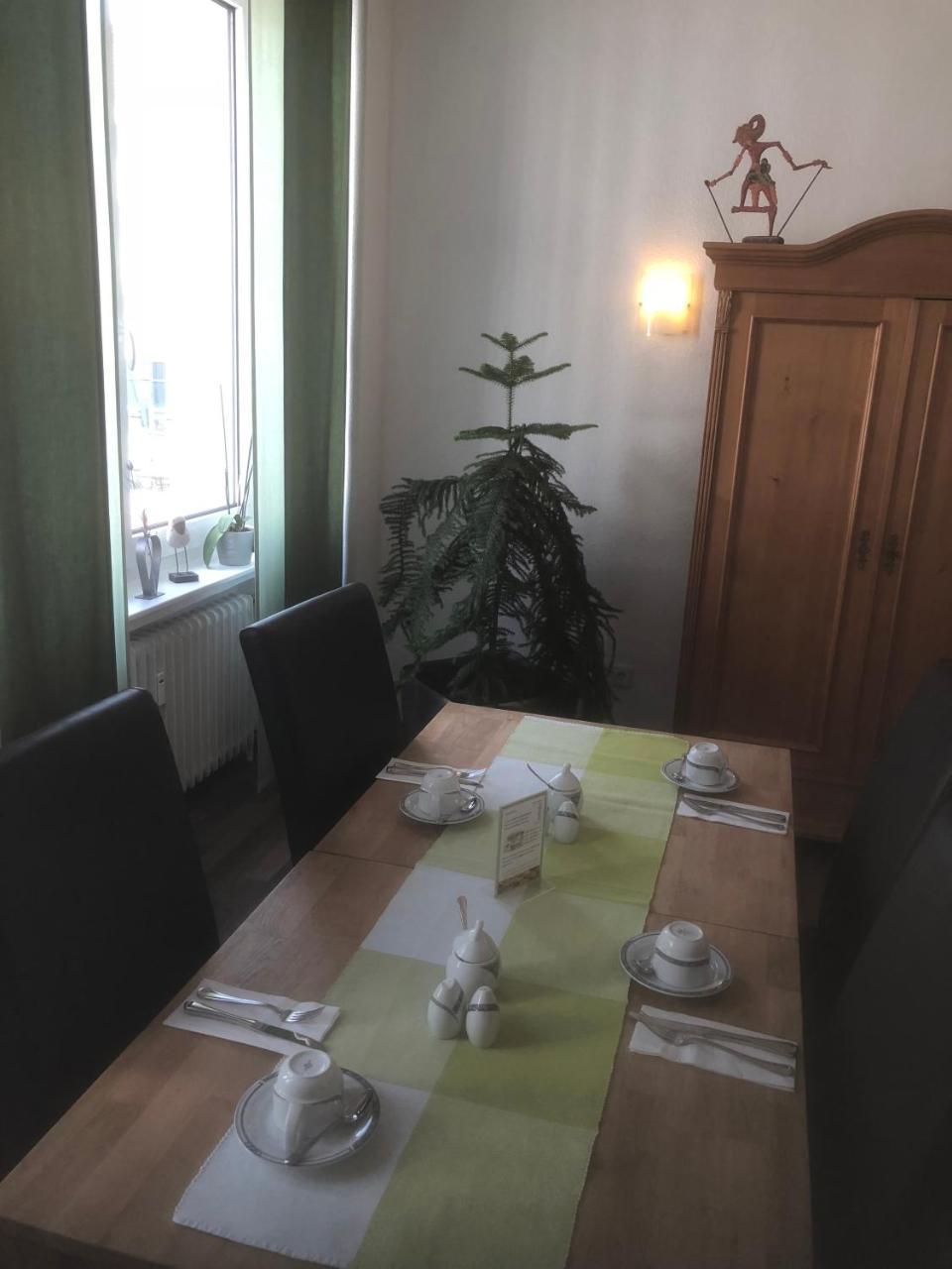 Hotel Sechzehn Leverkusen Esterno foto